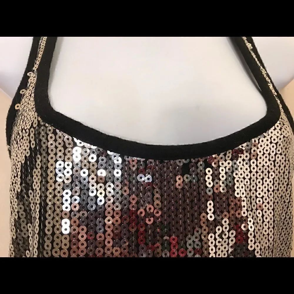 XS Lots of Love Sequined Form Fitting Dress! - Picture 4 of 9